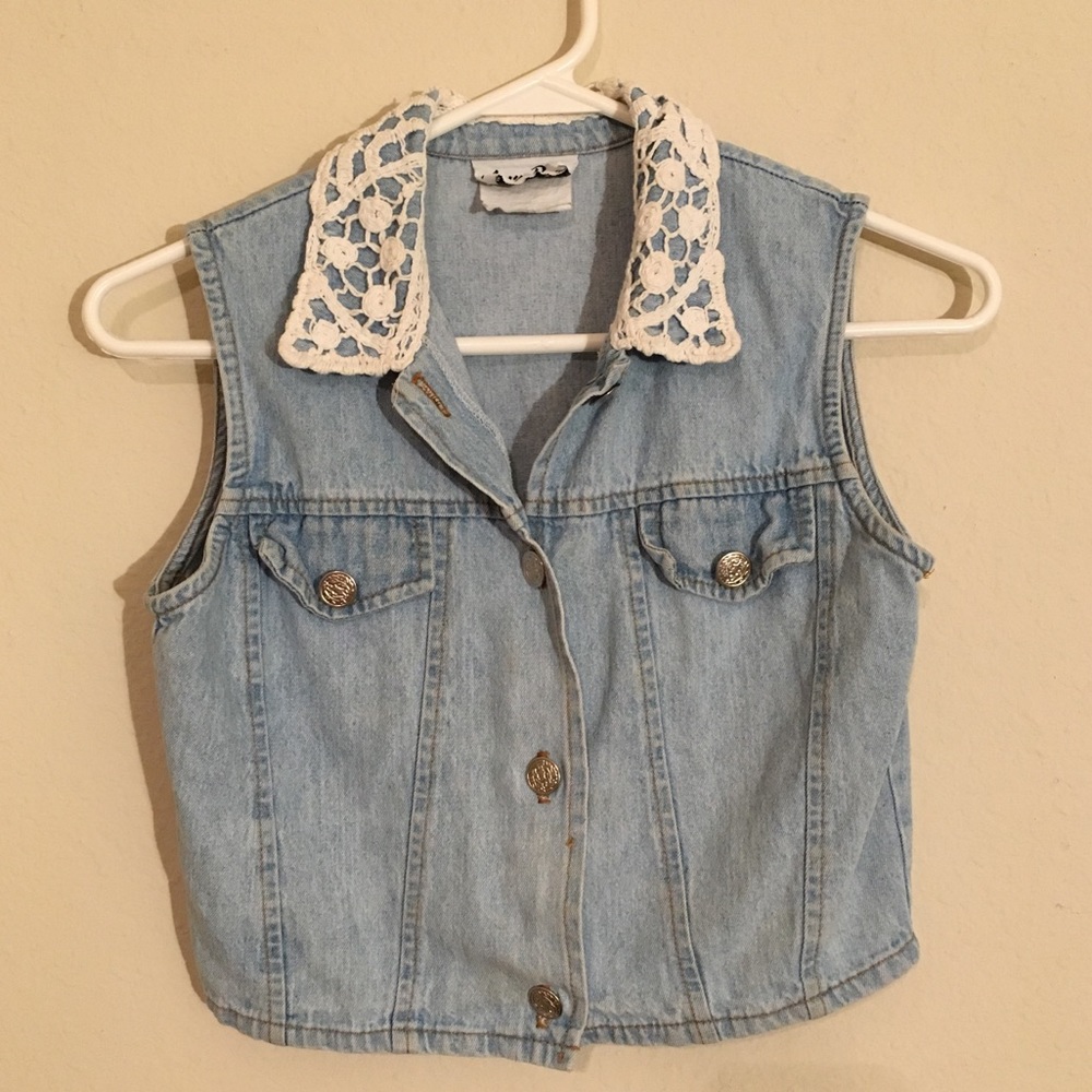 Amy Byer Light Wash Short Jean Jacket Size XS/S